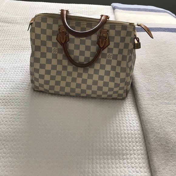 Louis Vuitton speedy 30. Authentic. Gently used. - Picture 2 of 8